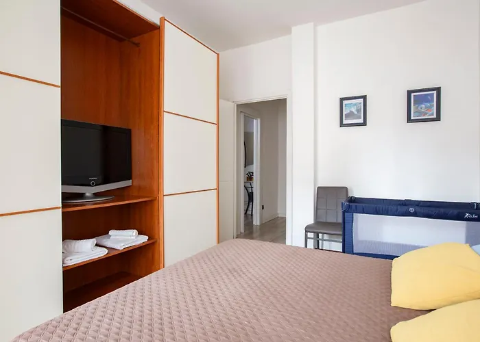 Bijoux Elegante Next To Piazza Volta Apartman *