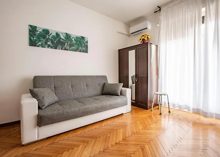 Lejlighed Bijoux Elegante Next To Piazza Volta Como